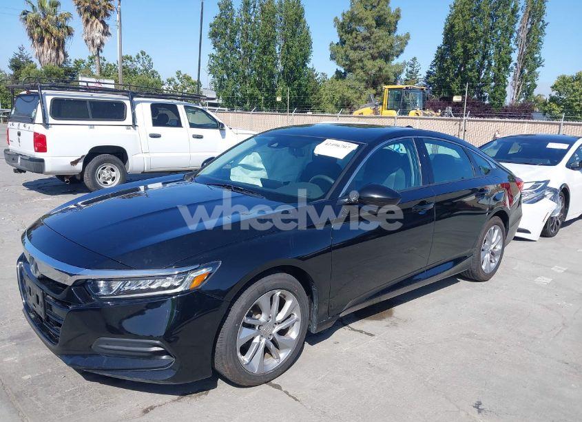 Photo 6 of 2018 Honda Accord LX (VIN 1HGCV1F19JA004596)
