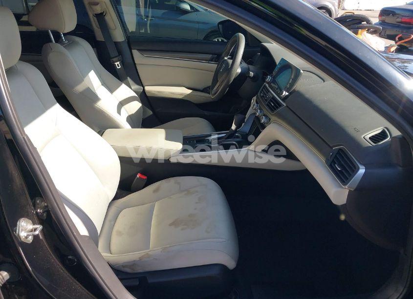 Photo 5 of 2018 Honda Accord LX (VIN 1HGCV1F19JA120252)
