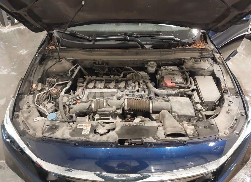 Photo 10 of 2018 Honda Accord LX (VIN 1HGCV1F19JA187322)