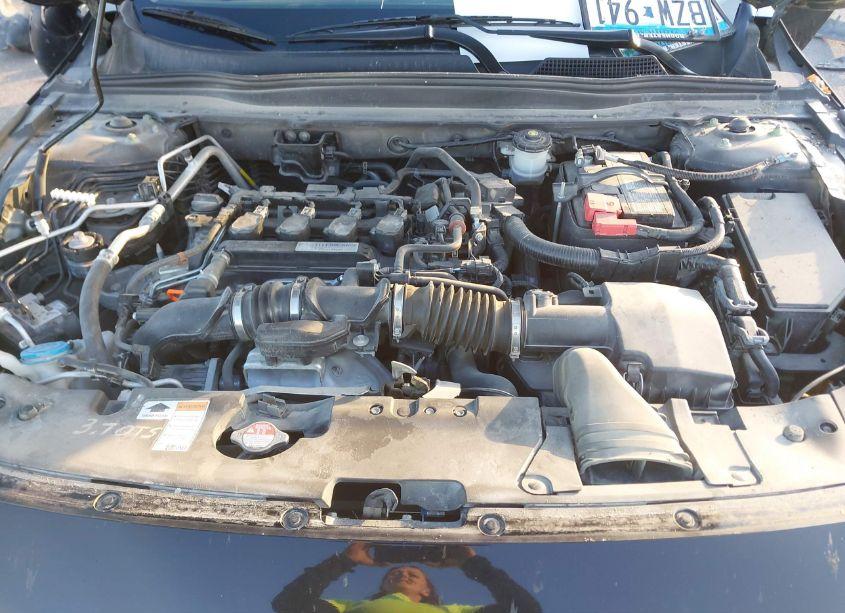 Photo 10 of 2018 Honda Accord LX (VIN 1HGCV1F19JA196263)