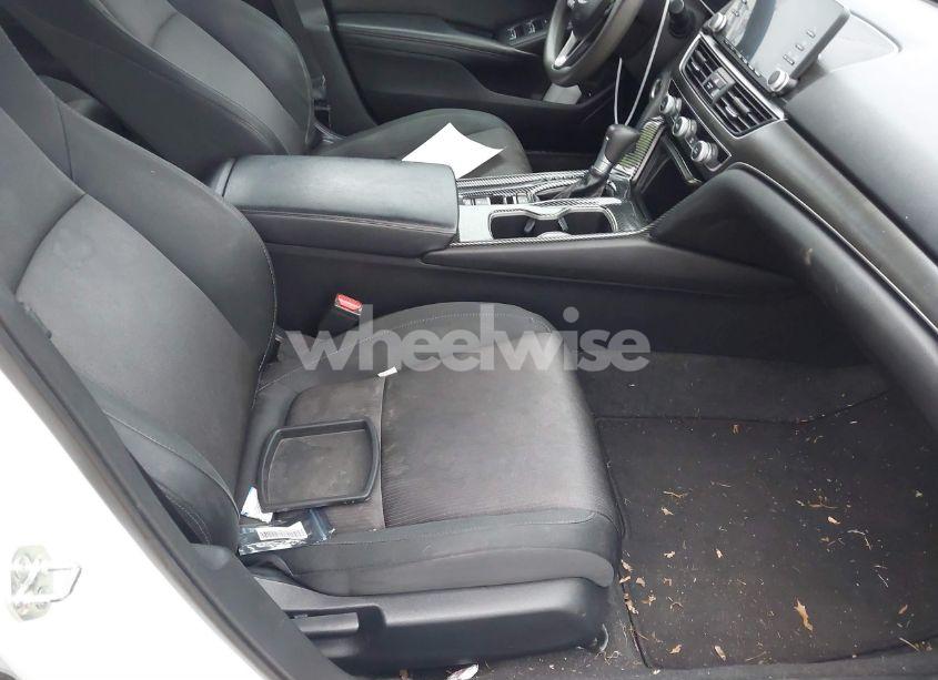 Photo 5 of 2018 Honda Accord LX (VIN 1HGCV1F19JA232257)