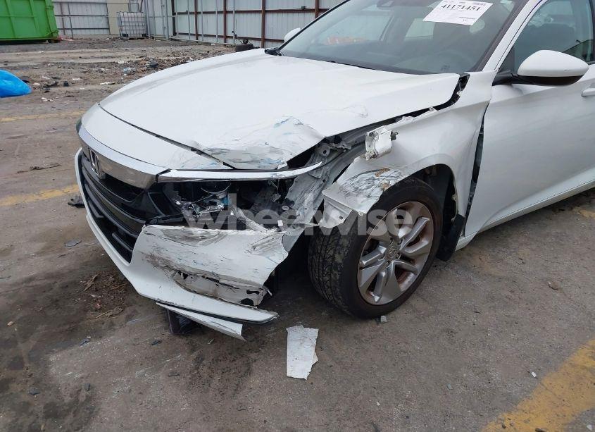 Photo 6 of 2018 Honda Accord LX (VIN 1HGCV1F19JA232257)