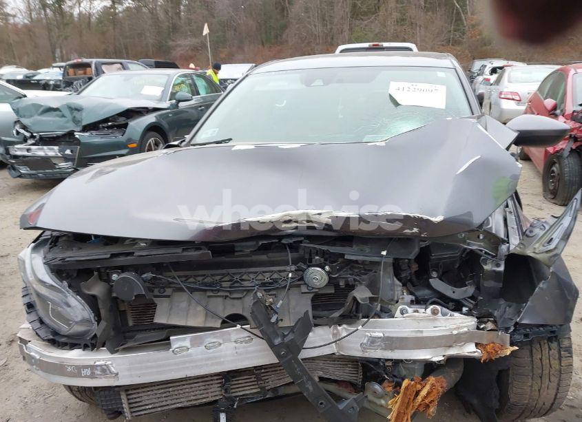 Photo 11 of 2018 Honda Accord LX (VIN 1HGCV1F19JA252380)