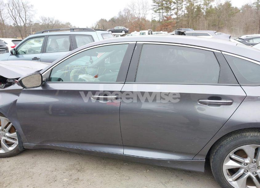 Photo 13 of 2018 Honda Accord LX (VIN 1HGCV1F19JA252380)