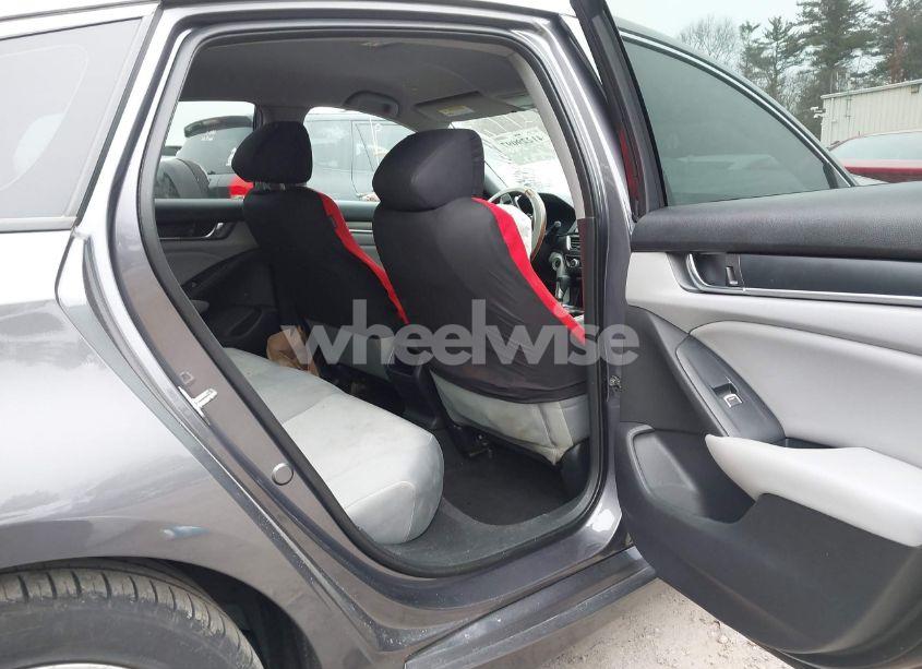 Photo 8 of 2018 Honda Accord LX (VIN 1HGCV1F19JA252380)