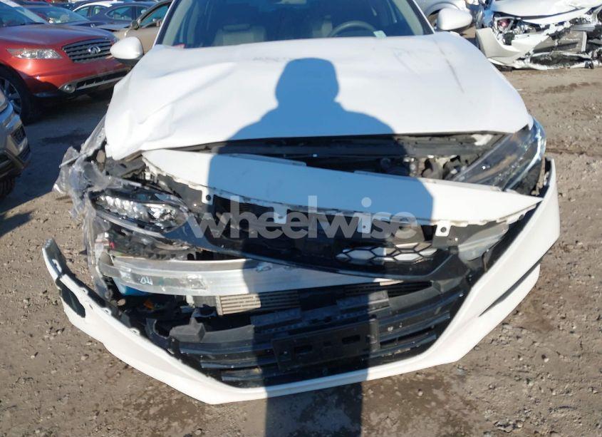 Photo 6 of 2018 Honda Accord SEDAN (VIN 1HGCV1F19JA810793)