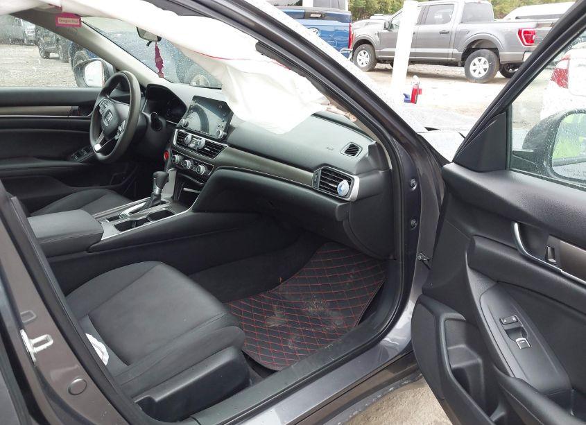 Photo 5 of 2019 Honda Accord LX (VIN 1HGCV1F19KA082670)