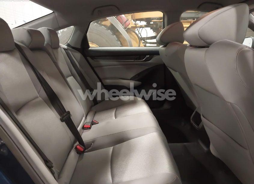 Photo 8 of 2019 Honda Accord LX (VIN 1HGCV1F19KA103727)