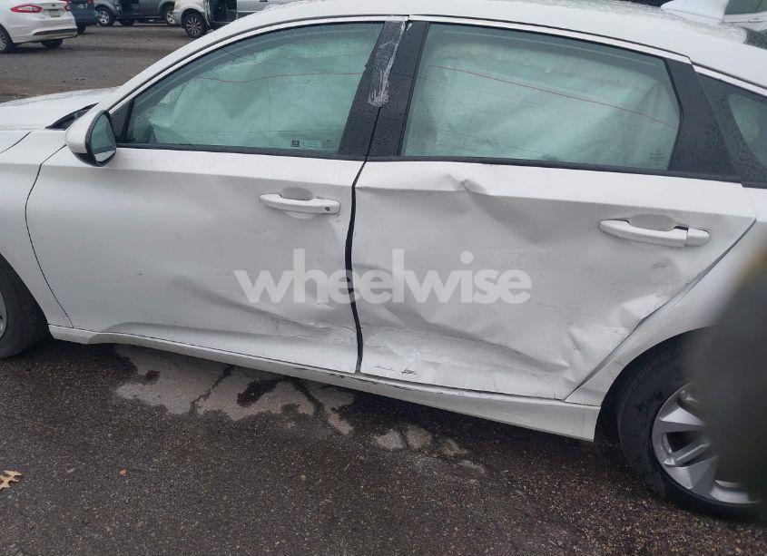 Photo 6 of 2019 Honda Accord LX (VIN 1HGCV1F19KA128482)