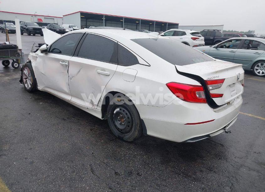 Photo 3 of 2019 Honda Accord LX (VIN 1HGCV1F19KA137926)