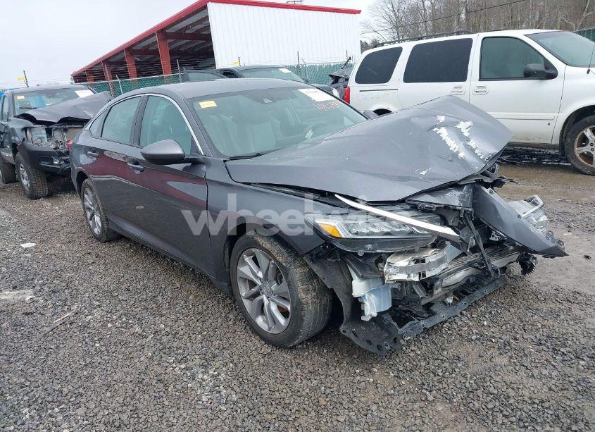 2018 Honda Accord LX (VIN 1HGCV1F1XJA015395) main photo