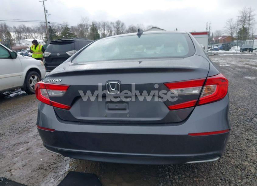 Photo 17 of 2018 Honda Accord LX (VIN 1HGCV1F1XJA015395)