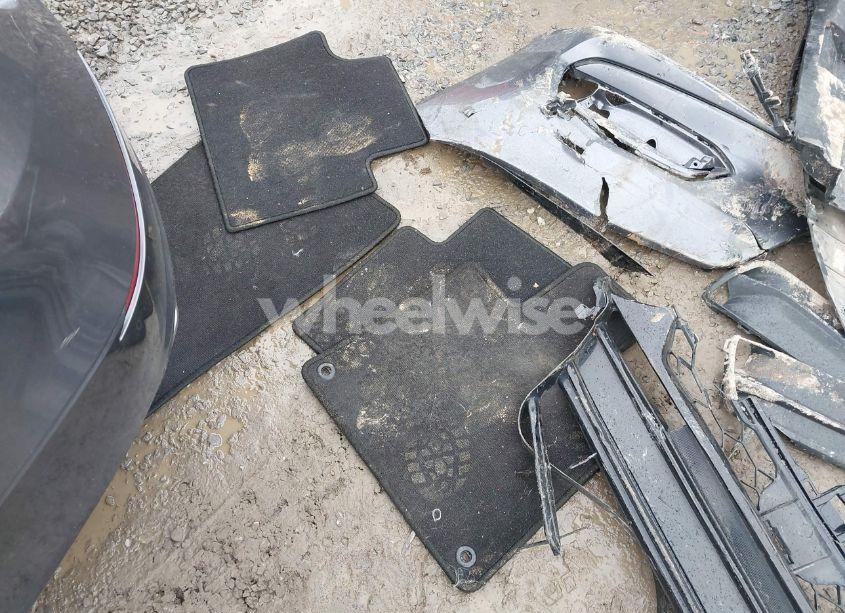 Photo 18 of 2018 Honda Accord LX (VIN 1HGCV1F1XJA015395)