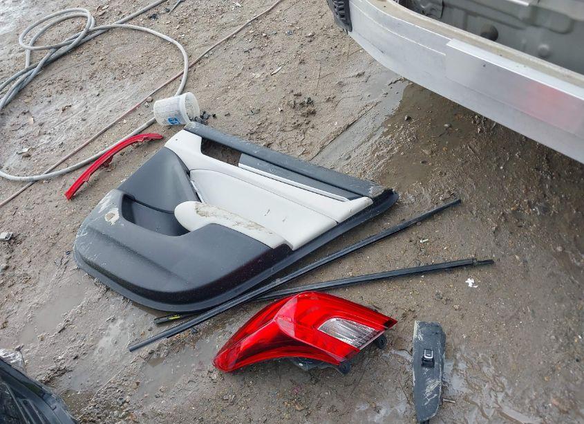 Photo 12 of 2018 Honda Accord LX (VIN 1HGCV1F1XJA033945)