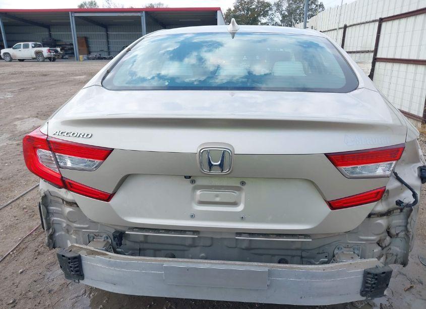 Photo 17 of 2018 Honda Accord LX (VIN 1HGCV1F1XJA033945)