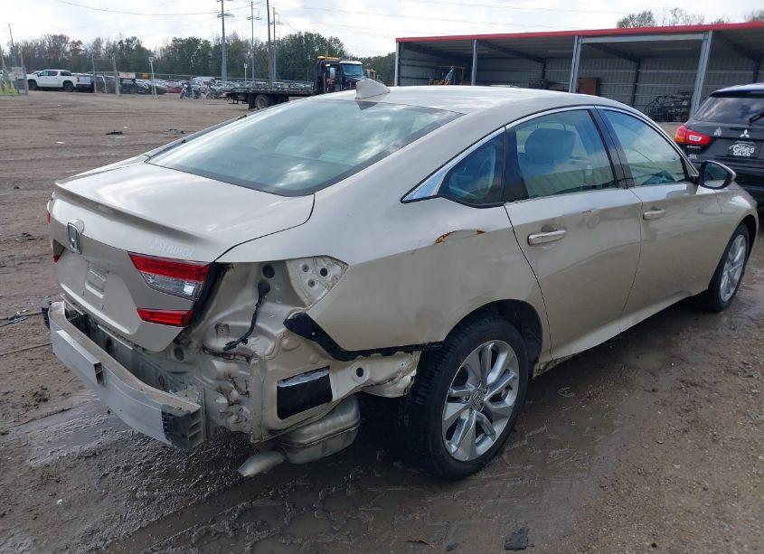 Photo 6 of 2018 Honda Accord LX (VIN 1HGCV1F1XJA033945)