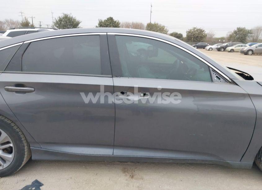 Photo 14 of 2018 Honda Accord LX (VIN 1HGCV1F1XJA036103)