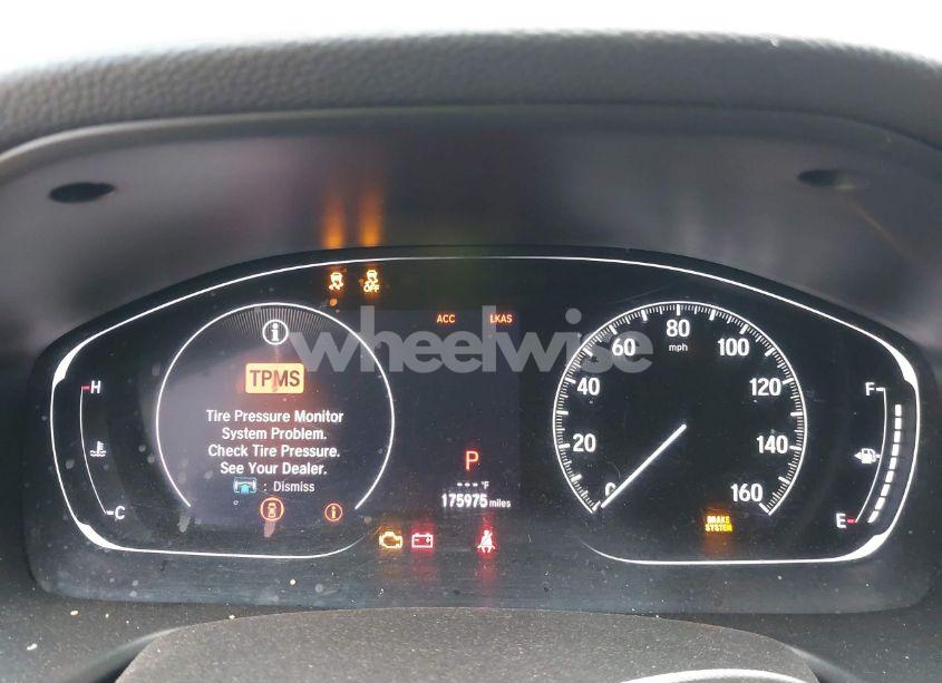 Photo 7 of 2018 Honda Accord LX (VIN 1HGCV1F1XJA036103)