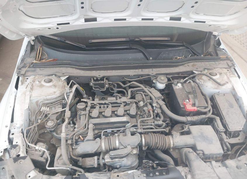 Photo 10 of 2018 Honda Accord LX (VIN 1HGCV1F1XJA067500)