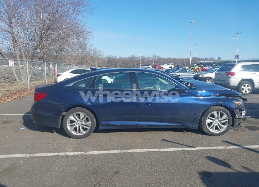 Photo 13 of 2018 Honda Accord LX (VIN 1HGCV1F1XJA069165)