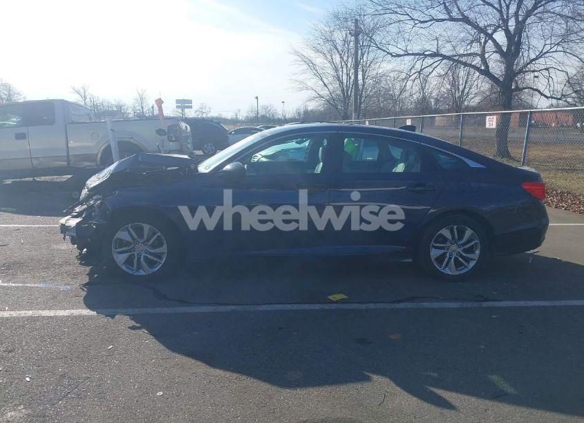 Photo 14 of 2018 Honda Accord LX (VIN 1HGCV1F1XJA069165)