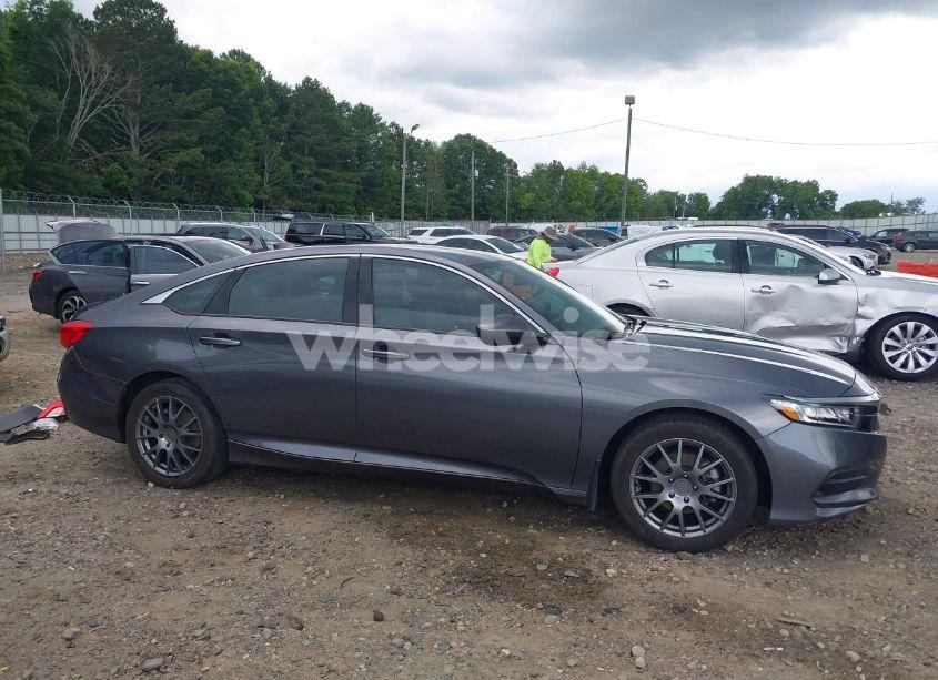 Photo 14 of 2018 Honda Accord LX (VIN 1HGCV1F1XJA095443)