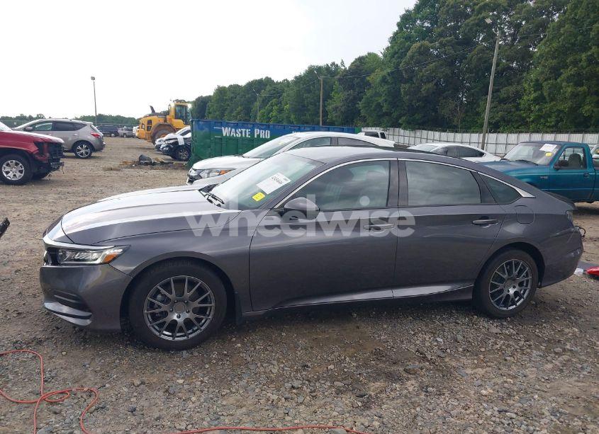 Photo 15 of 2018 Honda Accord LX (VIN 1HGCV1F1XJA095443)