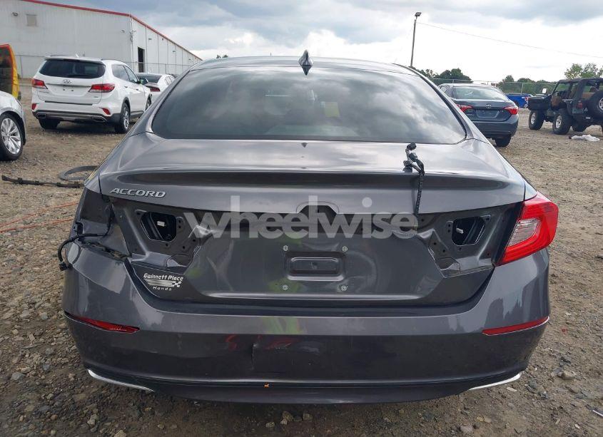 Photo 6 of 2018 Honda Accord LX (VIN 1HGCV1F1XJA095443)