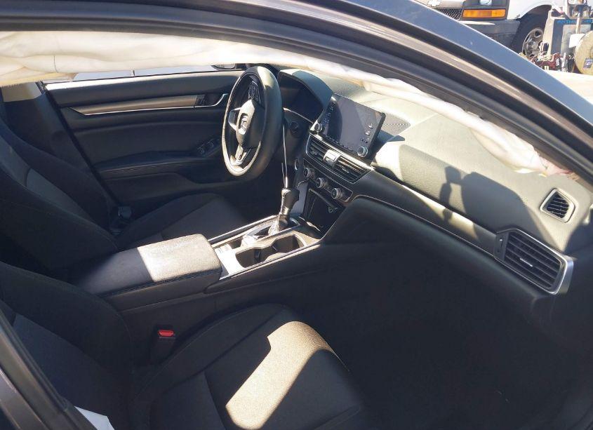 Photo 5 of 2018 Honda Accord LX (VIN 1HGCV1F1XJA095958)