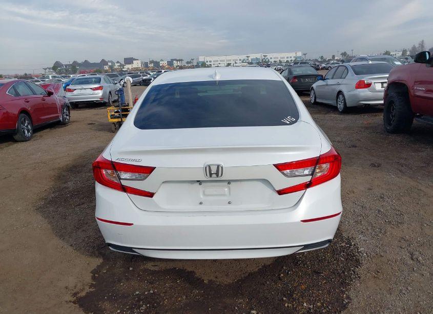Photo 17 of 2018 Honda Accord LX (VIN 1HGCV1F1XJA136850)