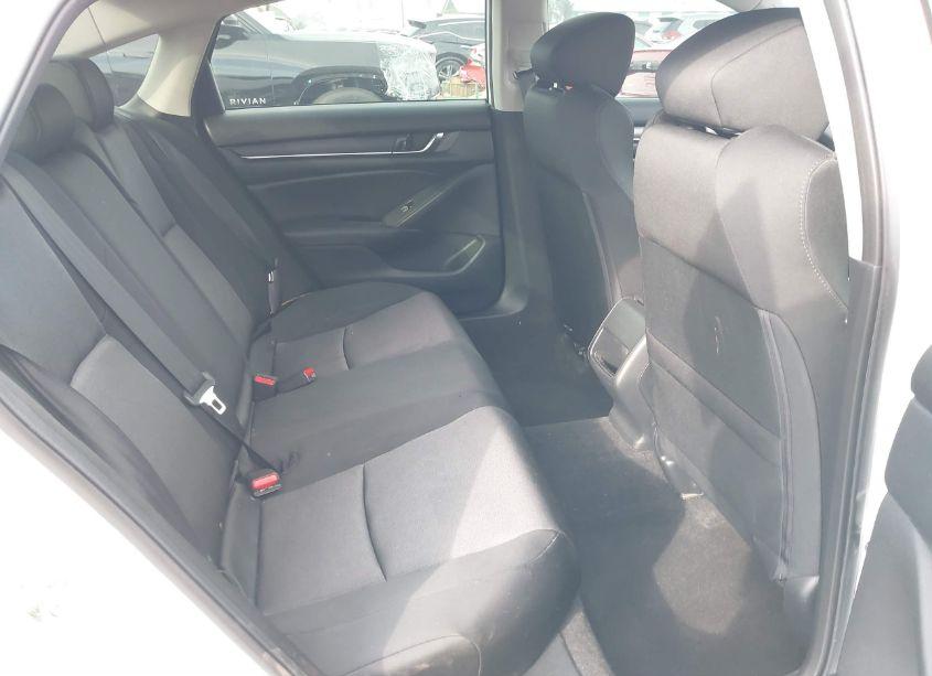 Photo 8 of 2018 Honda Accord LX (VIN 1HGCV1F1XJA136850)