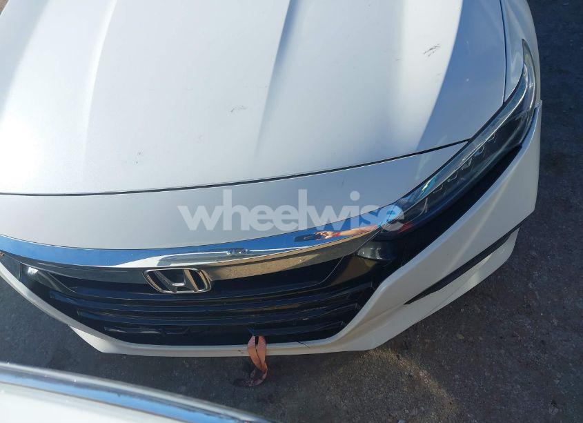 Photo 12 of 2018 Honda Accord LX (VIN 1HGCV1F1XJA210090)