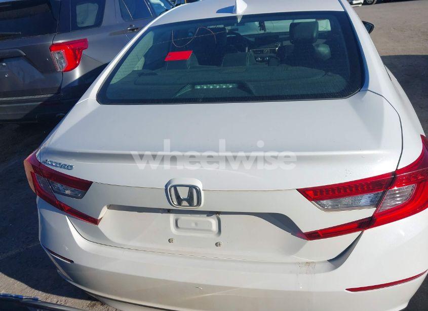 Photo 16 of 2018 Honda Accord LX (VIN 1HGCV1F1XJA210090)