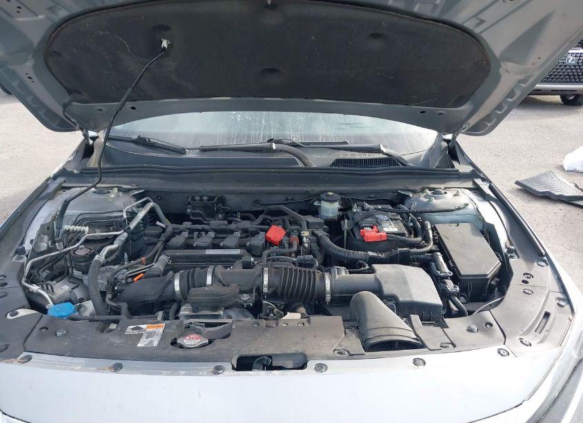 Photo 10 of 2018 Honda Accord LX (VIN 1HGCV1F1XJA214995)