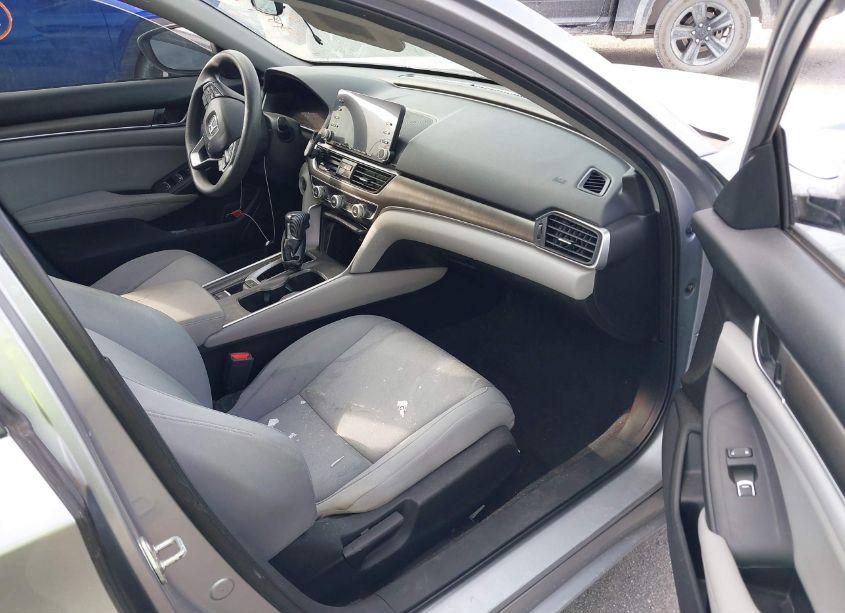 Photo 5 of 2018 Honda Accord LX (VIN 1HGCV1F1XJA214995)