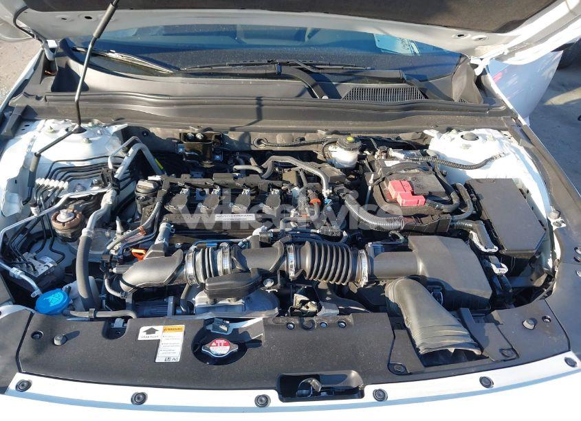 Photo 10 of 2018 Honda Accord LX (VIN 1HGCV1F1XJA232171)