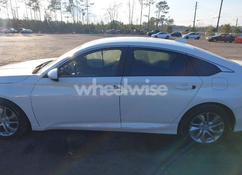 Photo 14 of 2018 Honda Accord LX (VIN 1HGCV1F1XJA232171)