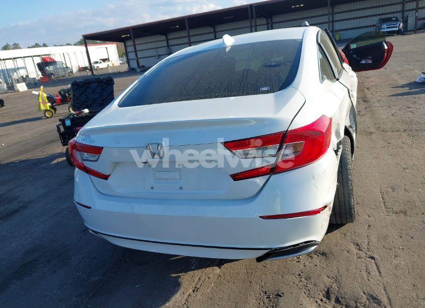 Photo 16 of 2018 Honda Accord LX (VIN 1HGCV1F1XJA232171)
