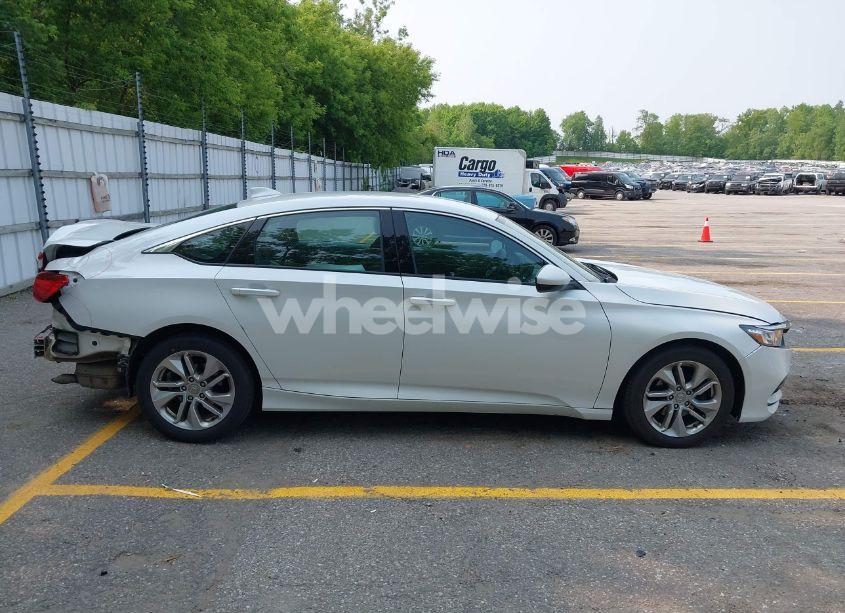 Photo 14 of 2018 Honda Accord LX (VIN 1HGCV1F1XJA241162)