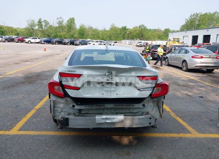 Photo 17 of 2018 Honda Accord LX (VIN 1HGCV1F1XJA241162)