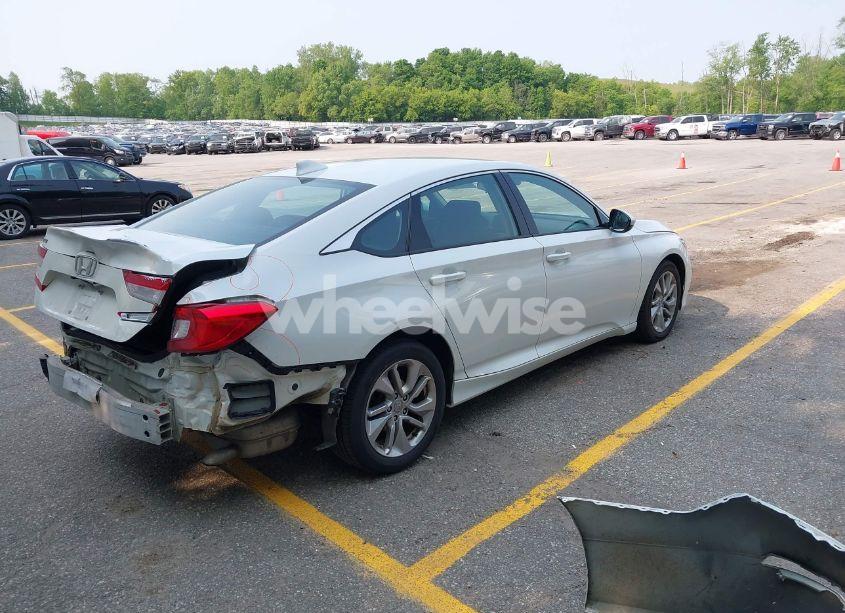 Photo 4 of 2018 Honda Accord LX (VIN 1HGCV1F1XJA241162)