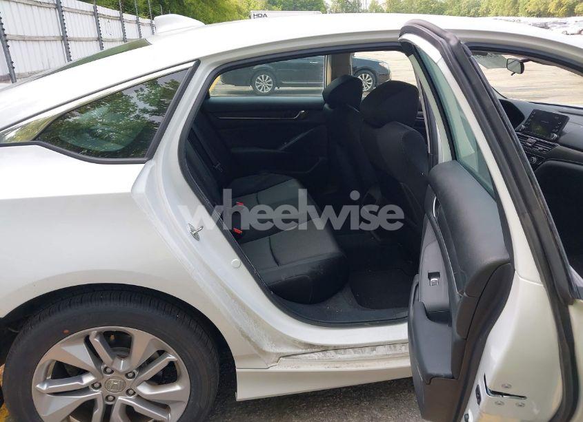 Photo 8 of 2018 Honda Accord LX (VIN 1HGCV1F1XJA241162)