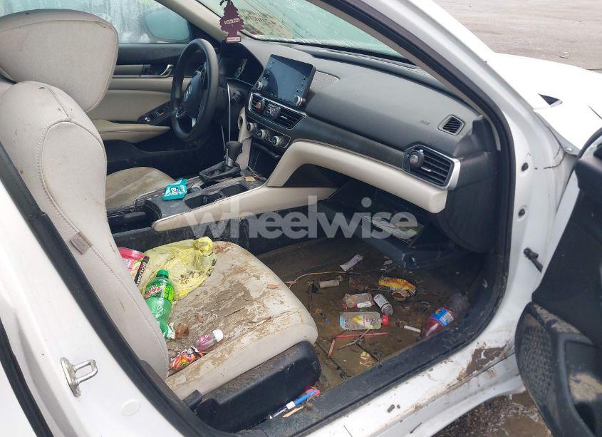 Photo 5 of 2019 Honda Accord LX (VIN 1HGCV1F1XKA007542)