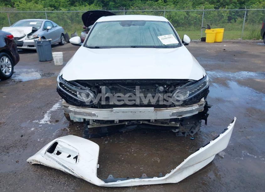 Photo 6 of 2019 Honda Accord LX (VIN 1HGCV1F1XKA007542)