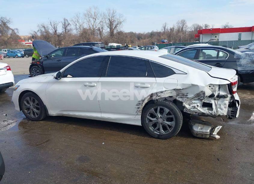 Photo 15 of 2019 Honda Accord LX (VIN 1HGCV1F1XKA058832)