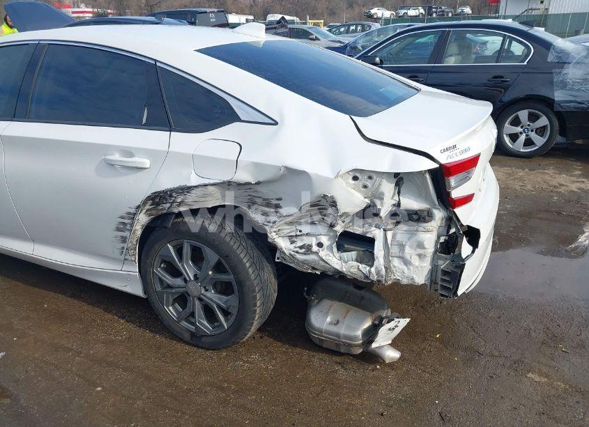 Photo 6 of 2019 Honda Accord LX (VIN 1HGCV1F1XKA058832)