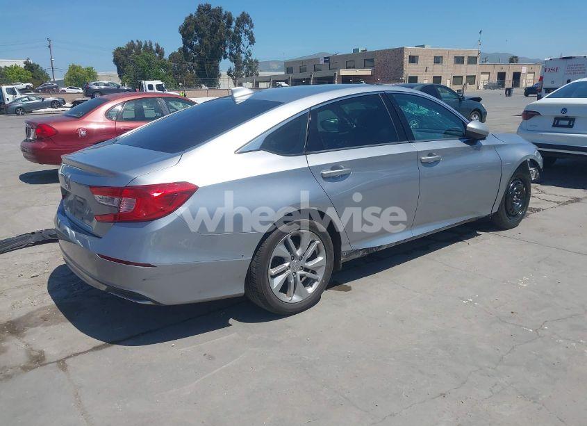 Photo 4 of 2019 Honda Accord LX (VIN 1HGCV1F1XKA092950)