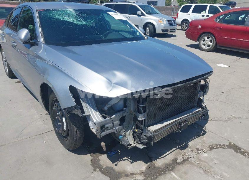 Photo 6 of 2019 Honda Accord LX (VIN 1HGCV1F1XKA092950)