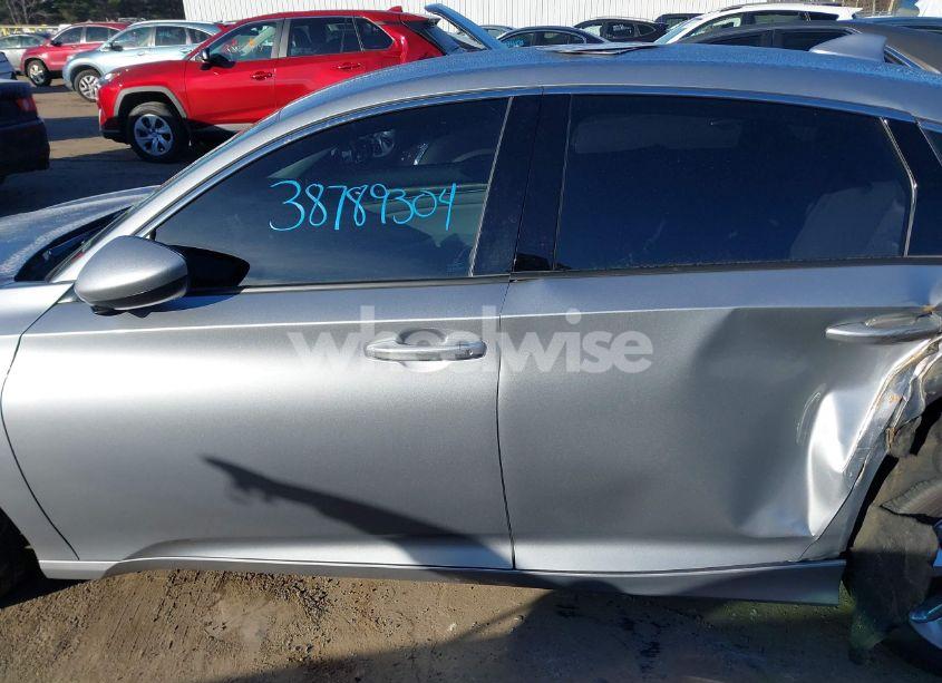 Photo 14 of 2019 Honda Accord LX (VIN 1HGCV1F1XKA119628)