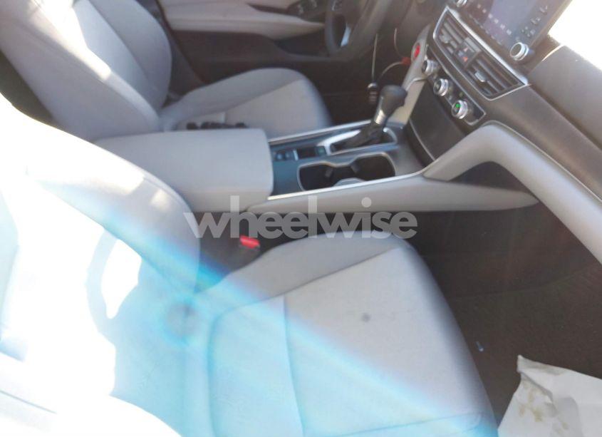 Photo 5 of 2019 Honda Accord LX (VIN 1HGCV1F1XKA119628)